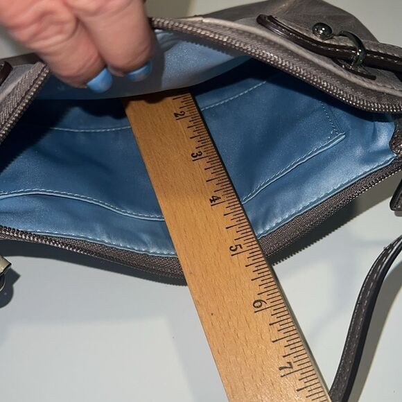 Coach Gray Signature C Logo Leather Wristlet Handbag - Picture 13 of 14